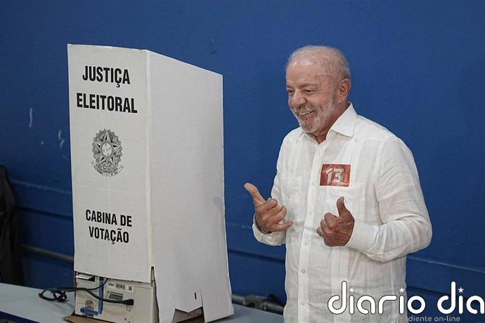 Telefónica y Santander se desploman en Bolsa tras la victoria electoral de Lula da Silva en Brasil