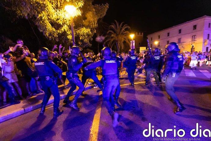 Terraferida y 'Menys turisme, més vida' exigen al nuevo delegado del Gobierno la investigación sobre las cargas del 26J