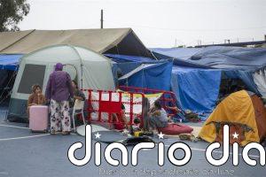 Traslado un grupo de 300 mujeres al nuevo campamento provisional de Caballería en Ceuta