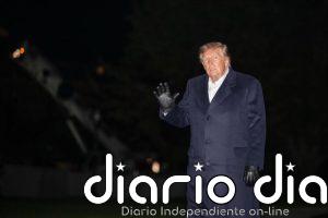 Trump alega que sólo comparaba la gravedad de hipotéticos bombardeos en California con un encarecimiento del combustible