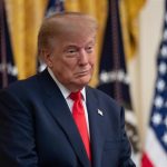 Trump arremete contra la nueva Nobel de la Paz y afirma que el "desacreditado" premio debería ser suyo