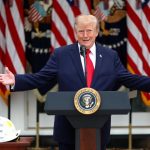 Trump asegura que los demócratas acabarán con "las fronteras más seguras de la historia" si ganan las 'midterms'