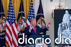 Trump felicita el Día de Colón cargando contra la izquierda por la vandalización de monumentos en años anteriores
