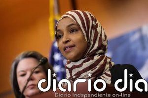 Trump sugiere que la congresista Ilhan Omar "podría ir a la cárcel" en plena investigación por fraude migratorio