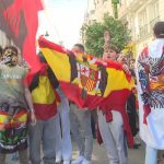Ultraderechistas con banderas de Falange intentan en la Puerta del Sol reventar la acampada por el derecho a una vivienda digna