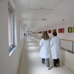 Un estudio ve "claves" el entorno laboral y la organización para evitar 'burnout' en sanitarios