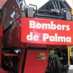 Un incendio de un transformador subterráneo deja a unas 140 personas sin electricidad en Foners