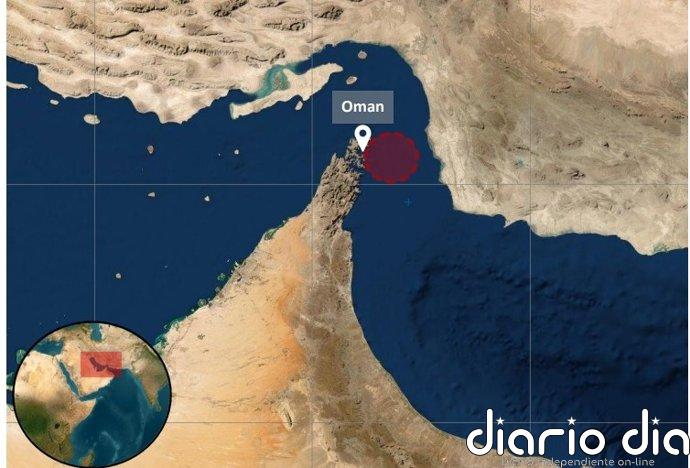 Un petrolero resulta alcanzado por un proyectil desconocido frente a la costa de Omán sin registrar heridos