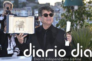 Un tribunal iraní condena al aclamado cineasta Jafar Panahi a cinco años de cárcel y confisca sus bienes