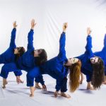 Una epidemia de baile de 1518 se encuentra con la Movida madrileña en la Sala Cuarta Pared con 'Baila, baila, pegamoide'