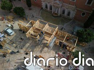 Una instalación efímera con sello UPV acerca la arquitectura a la Plaza del Patriarca