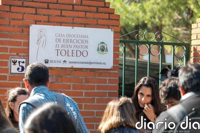 Unos 60 familiares de desaparecidos siguen en la Casa de Ejercicios de Toledo, donde trabajan 27 psicólogos