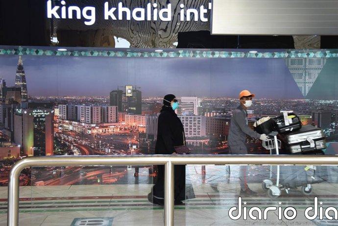 Varios heridos en un nuevo ataque de los hutíes contra el aeropuerto de Riad