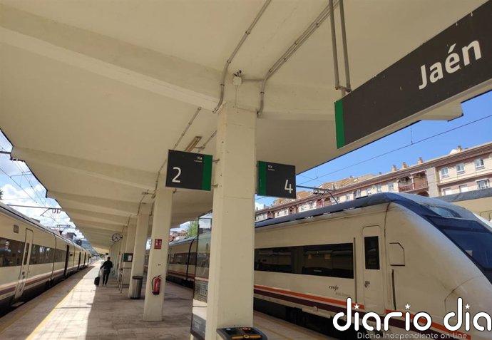 Vox lleva al Parlamento el "aislamiento ferroviario" de Jaén y la Junta exige planes alternativos de transporte