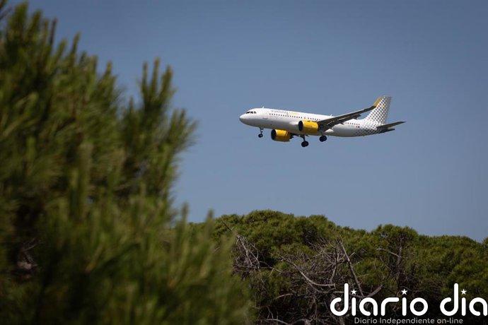 Vueling ofrece cambiar gratis vuelos desde Barcelona programados hasta las 15 del domingo por la lluvia